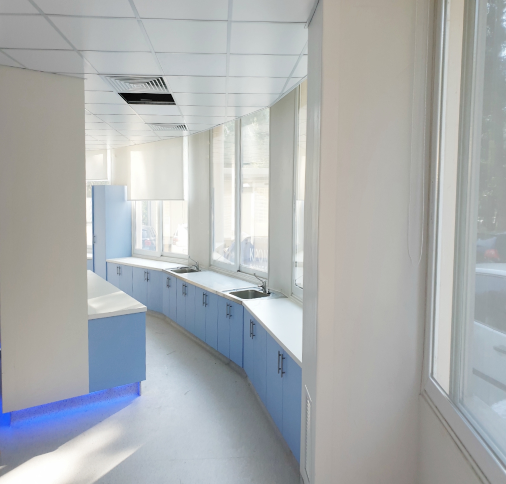 Επένδυση της τοιχοποιίας στην ΜΕΘ του Νοσοκομείου Σωτηρία με βακτηριοκτόνα Φύλλα Bactericide της Acrovyn