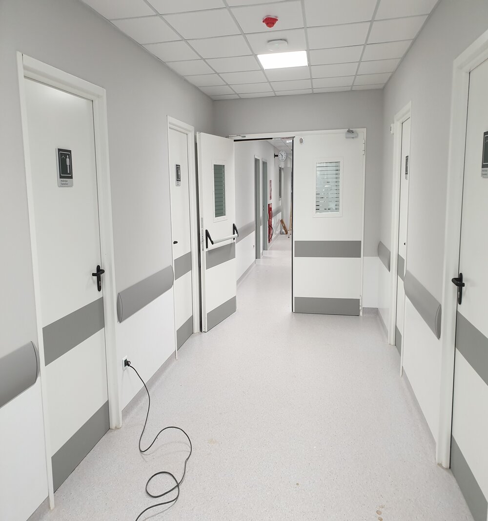 Τοποθέτηση προστατευτικών τοιχοποιίας Acrovyn στο Νοσοκομείο Σωτηρία